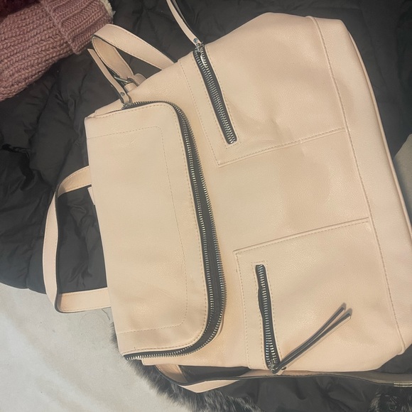 Multiple purses - Picture 7 of 8